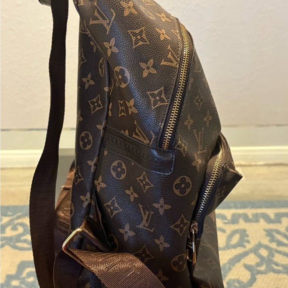 Louis Vuitton Backpack - Picture 7 of 9